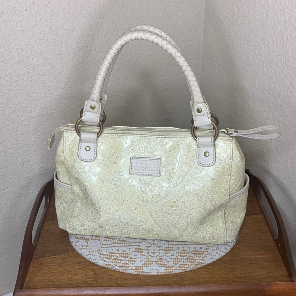 Relic paisley print purse AS IS cream color